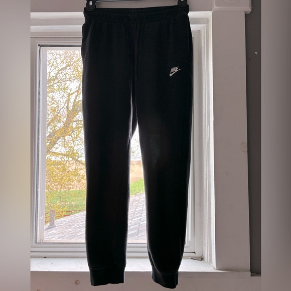Nike Pants - Nike women’s sweatpants sweatpants